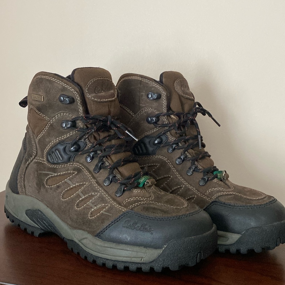 Cabela’s Mens Snow runner size 11
